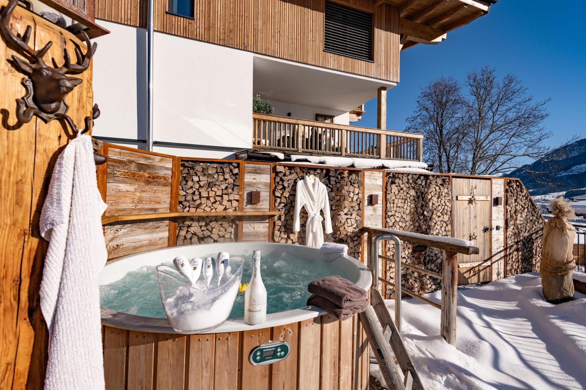 Luxus Ferienwohnung Almhuette Бриксен-им-Тале Екстериор снимка